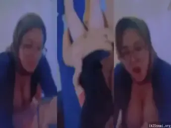 Bokep Jilbab Kacamata Tobrut Basah Kuyup Lumer
