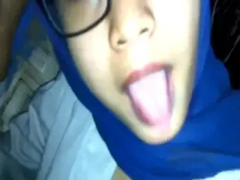 Pembantu Bohay Pijat Malam Berakhir Panas Tak Terduga