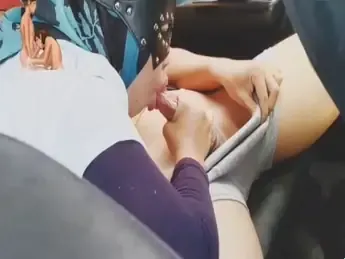 Tante BJ di Dalam Mobil Servis Premium Lumer Enak